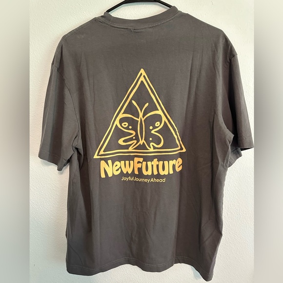 H&M Relaxed Fit Graphic T-Shirt - Picture 3 of 3